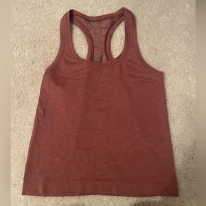 Lululemon size 4 tank top